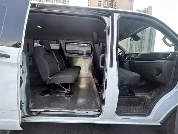 Ford Transit 2024