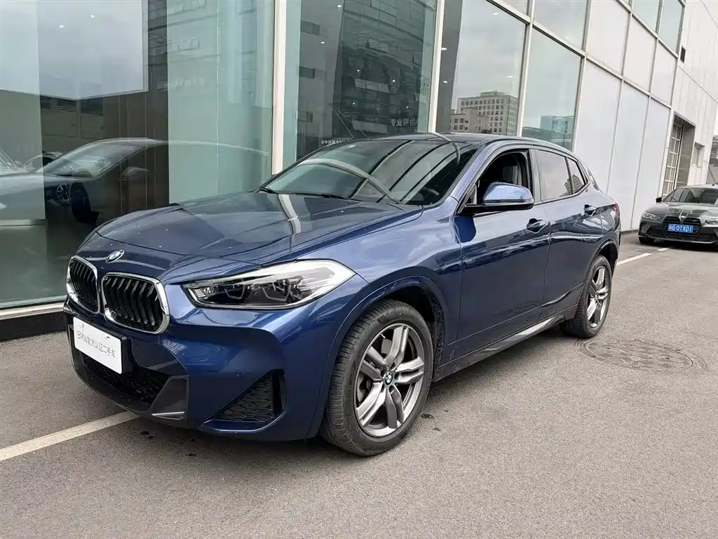BMW X2 2022 — фото 1