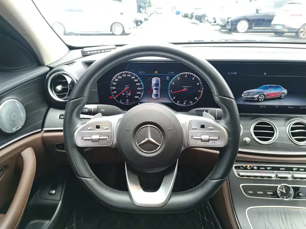 Mercedes-Benz E-Class 2020 — фото 10
