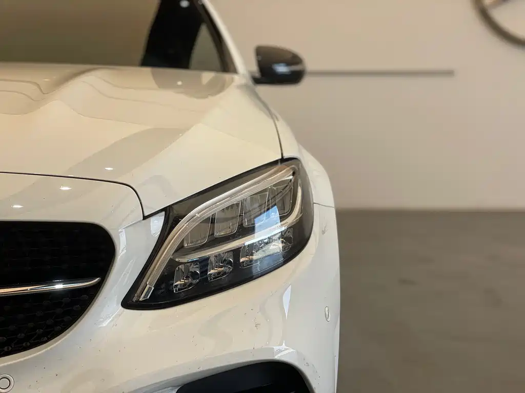 Mercedes-Benz C-Class 2021