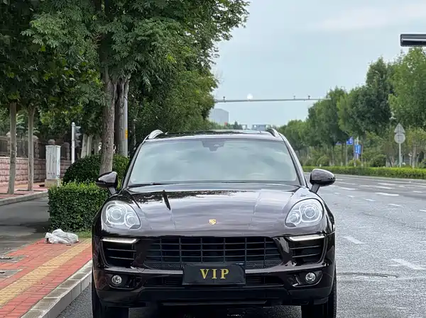 Porsche Macan 2016
