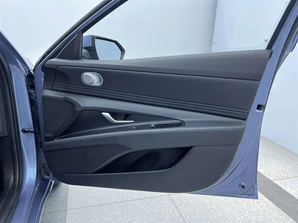 Hyundai Elantra 2024 — фото 28