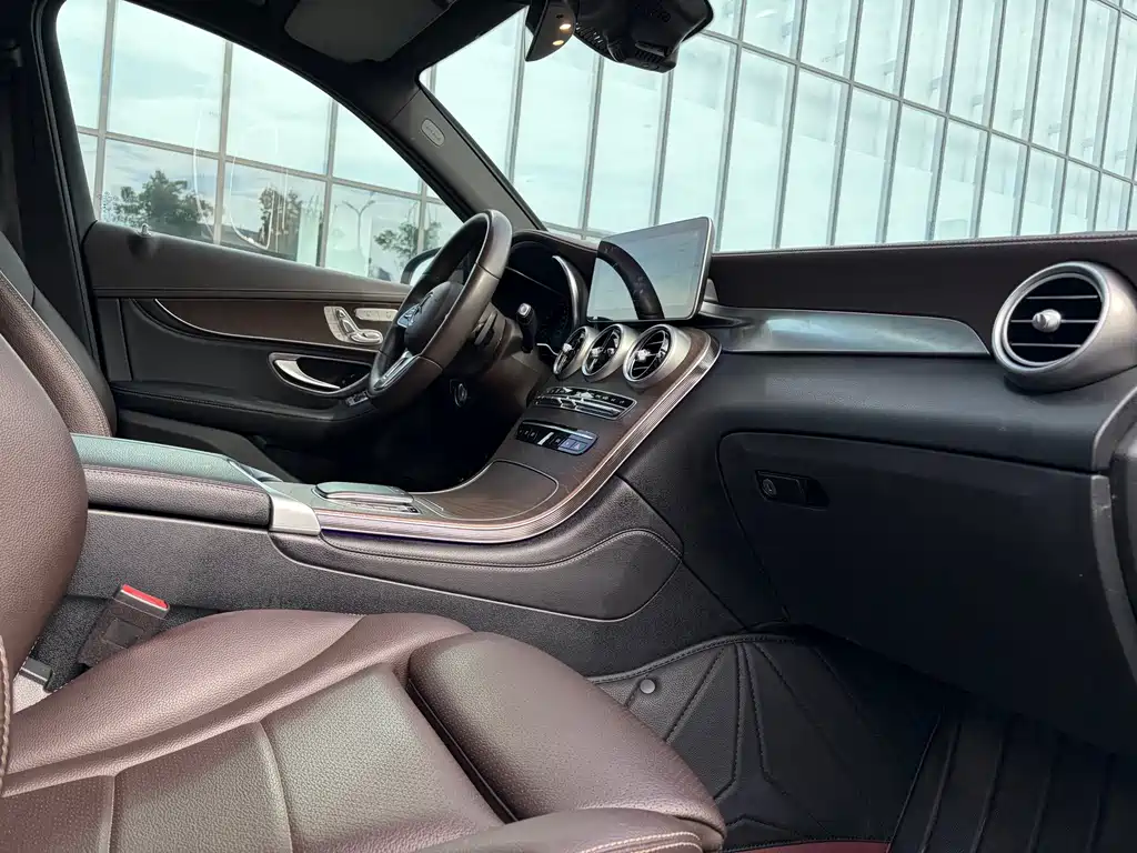 Mercedes-Benz GLC 2020 — фото 13