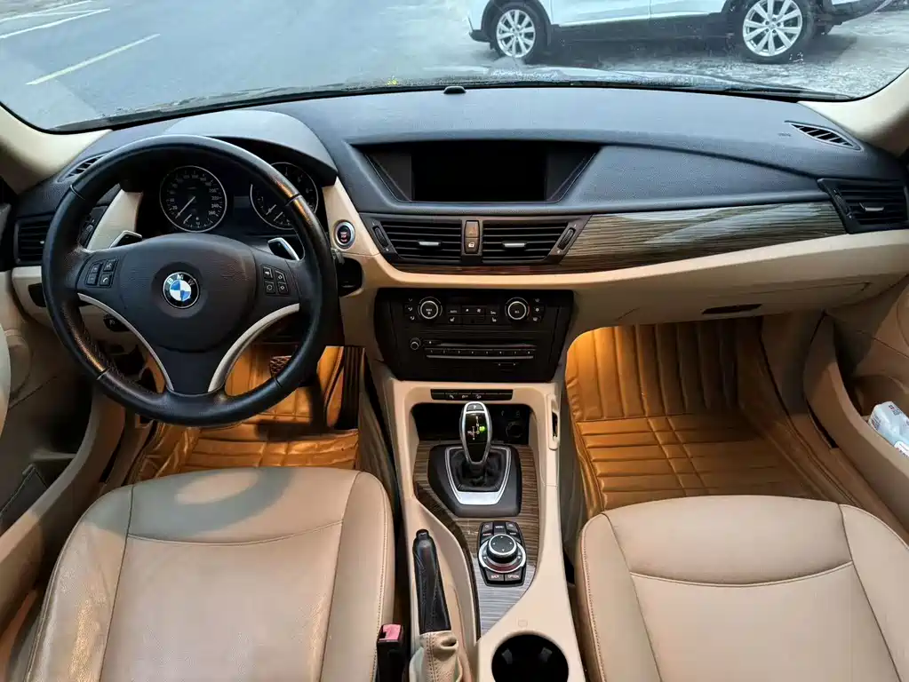 BMW X1 2012 — фото 13