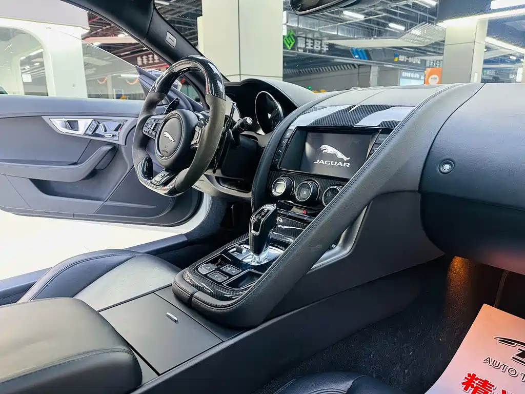 Jaguar F-TYPE 2017 — фото 10