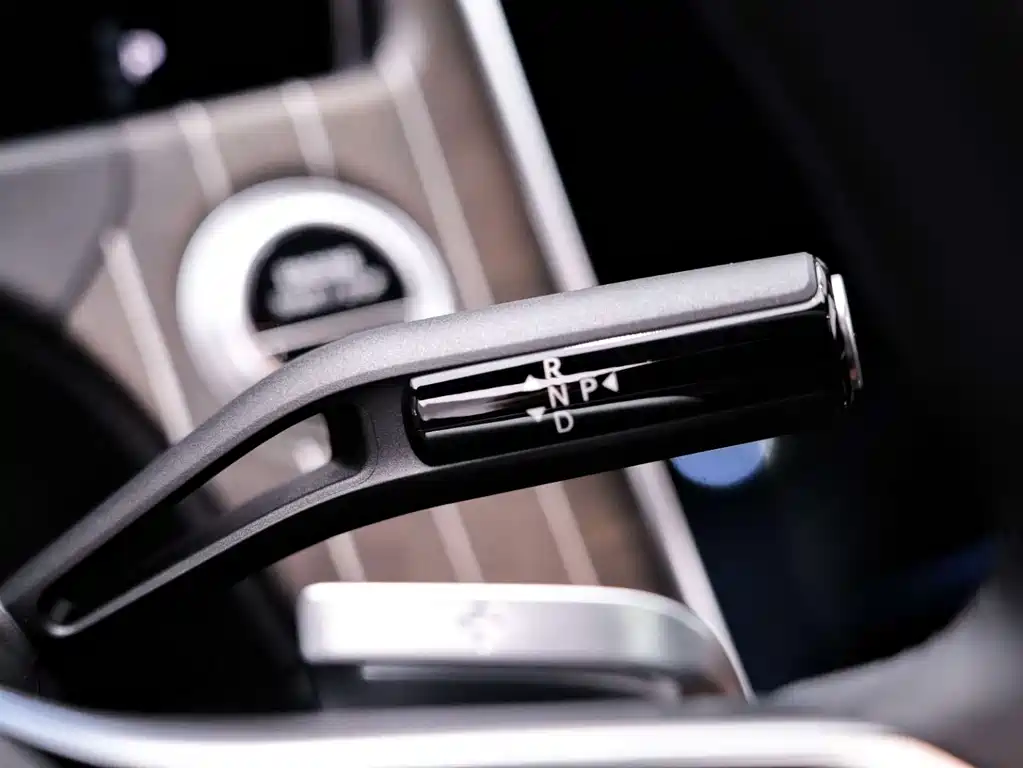 Mercedes-Benz E-Class 2025 — фото 16