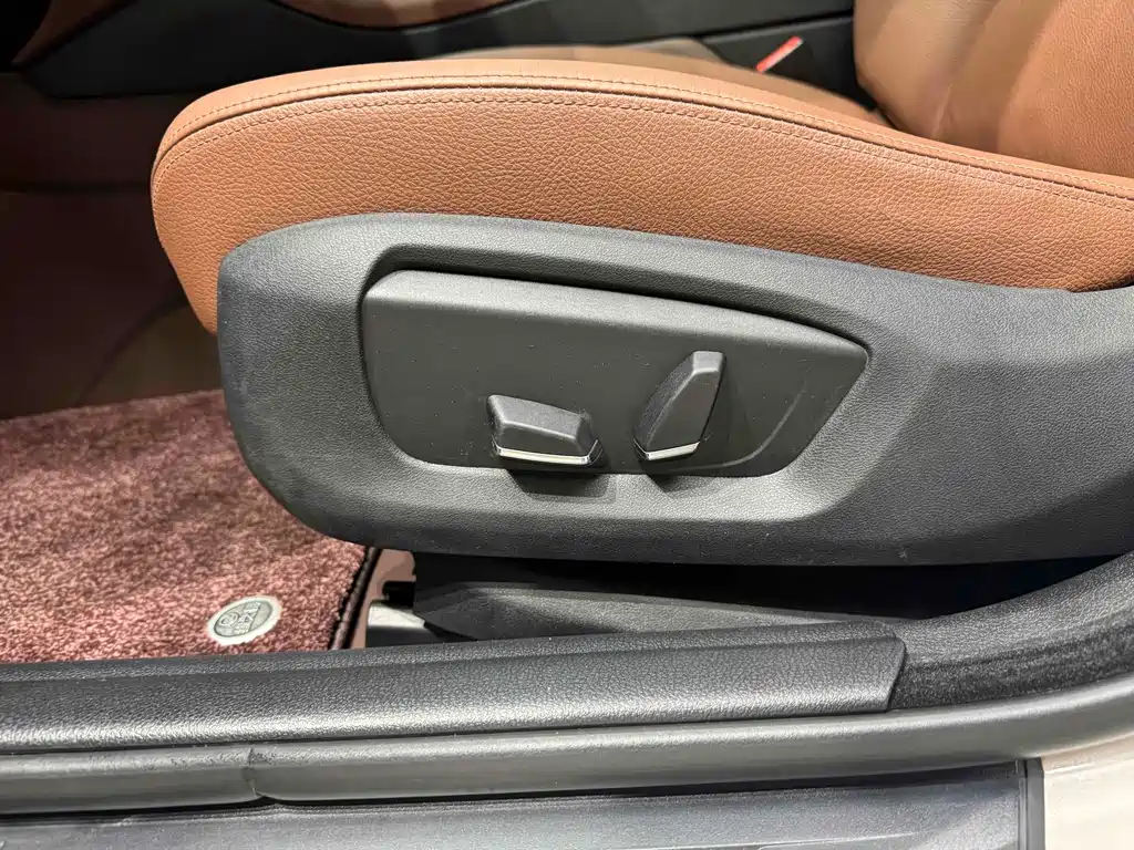 BMW 5 Series 2016 — фото 15