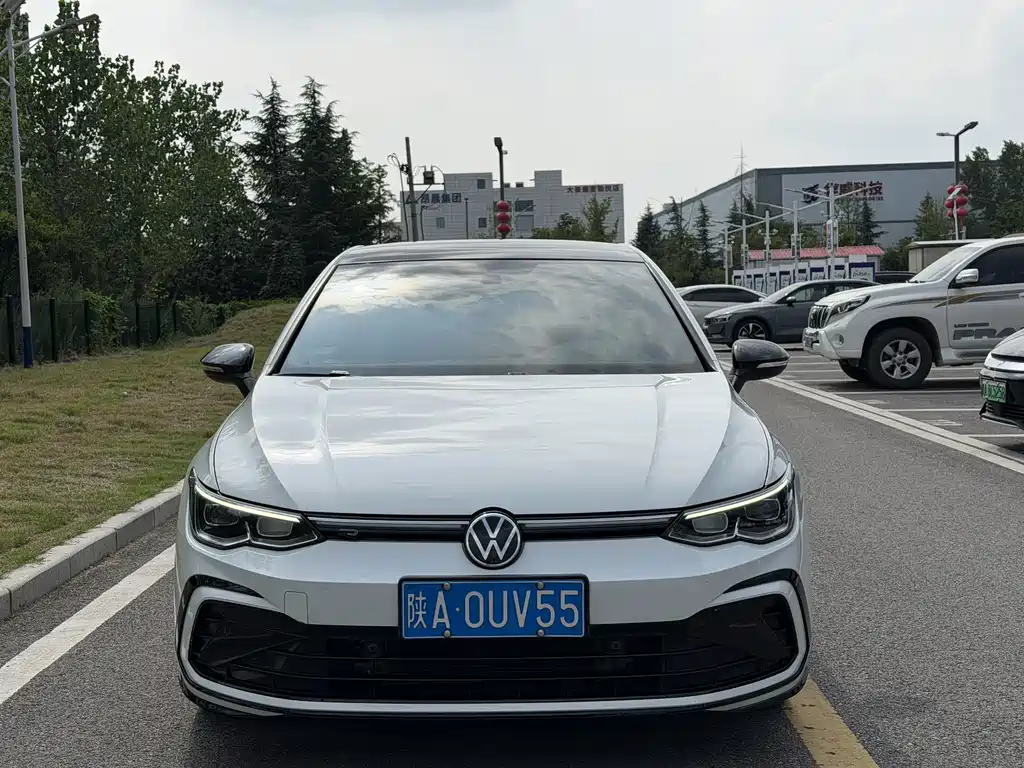 Volkswagen Golf 2023