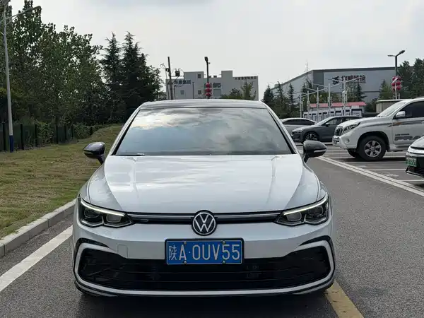 Volkswagen Golf 2023