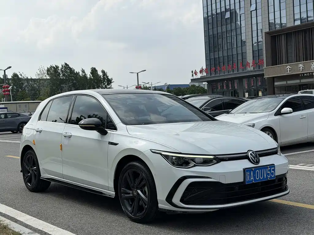 Volkswagen Golf 2023