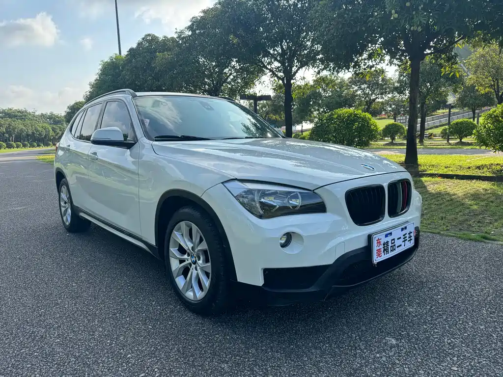 BMW X1 2014 — фото 1