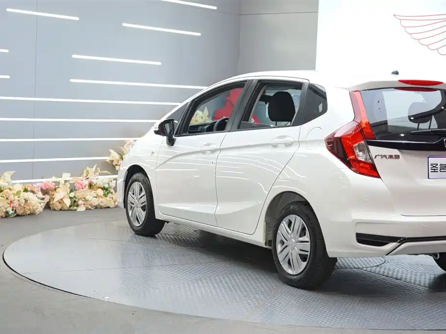 Honda Fit 2019 — фото 3