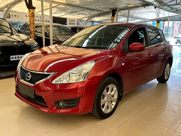 Nissan Tiida 2014