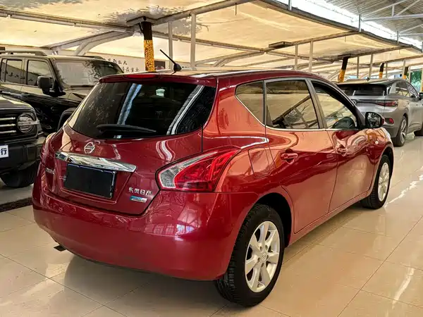 Nissan Tiida 2014