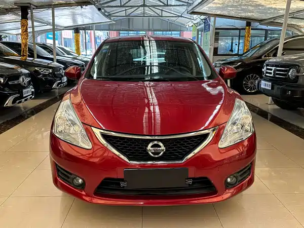 Nissan Tiida 2014