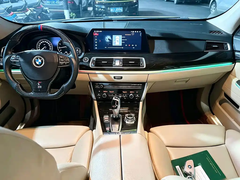 BMW 5 Series GT 2010 — фото 6