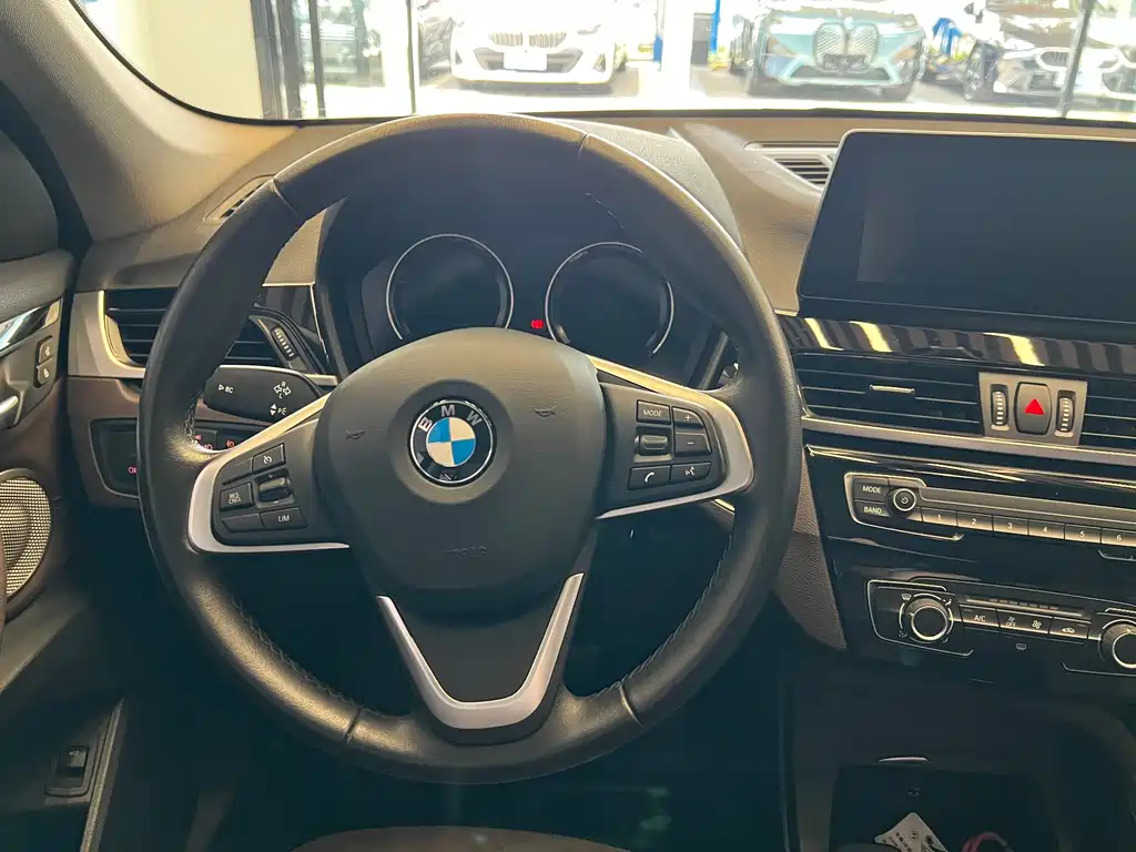 BMW X1 2021 — фото 11