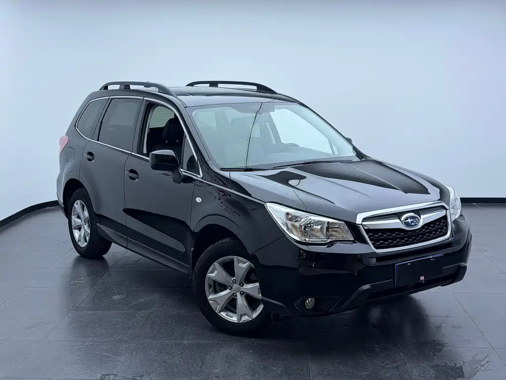 Subaru Forester 2014 — фото 4