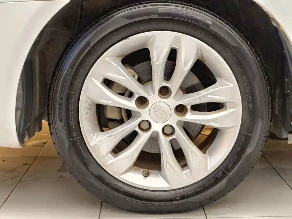 Geely Emgrand 2016