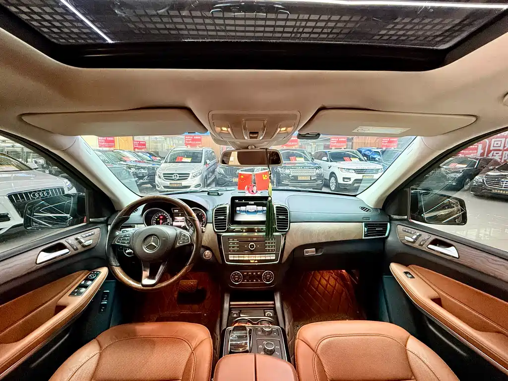 Mercedes-Benz GLS 2016 — фото 12