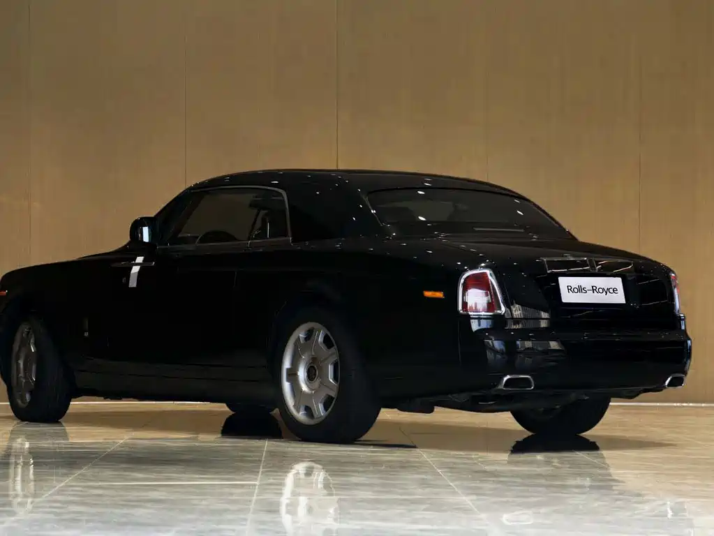 Rolls-Royce Phantom 2013 — фото 5