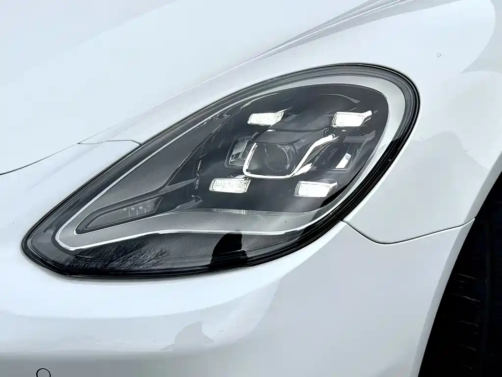 Porsche Panamera Hybrid 2022 — фото 16