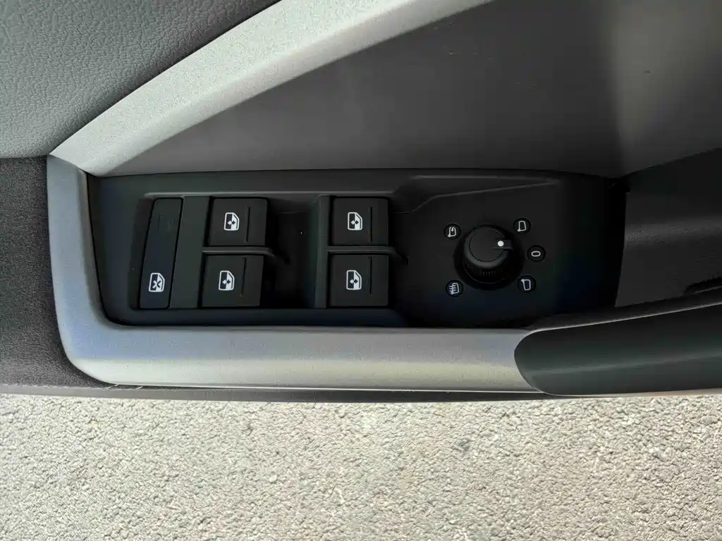 Audi Q3 2023 — фото 13