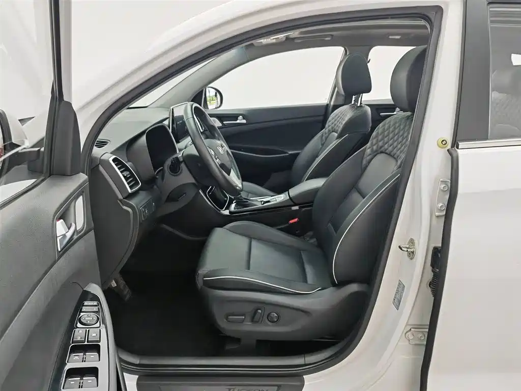 Hyundai Tucson 2020 — фото 10