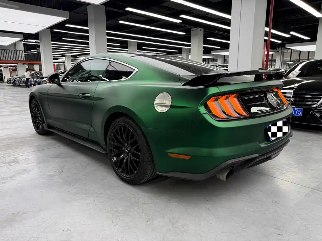 Ford Mustang 2020 — фото 13