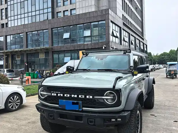Ford Bronco 2024