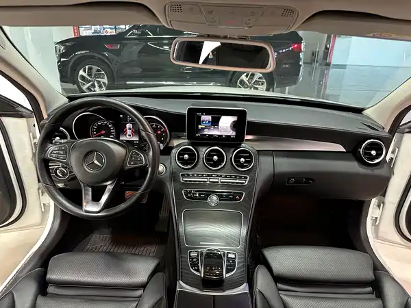 Mercedes-Benz C-Class 2018