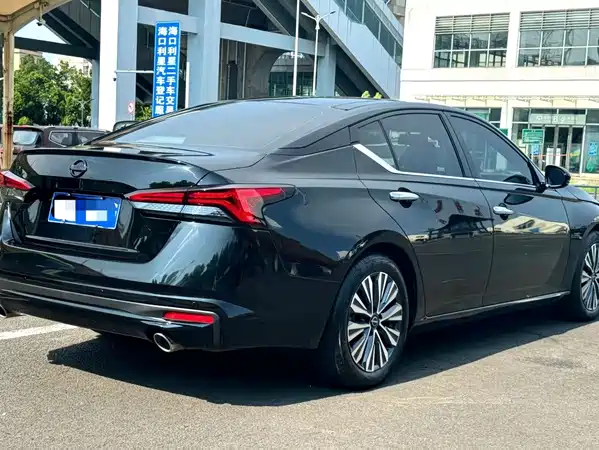 Nissan Teana 2024