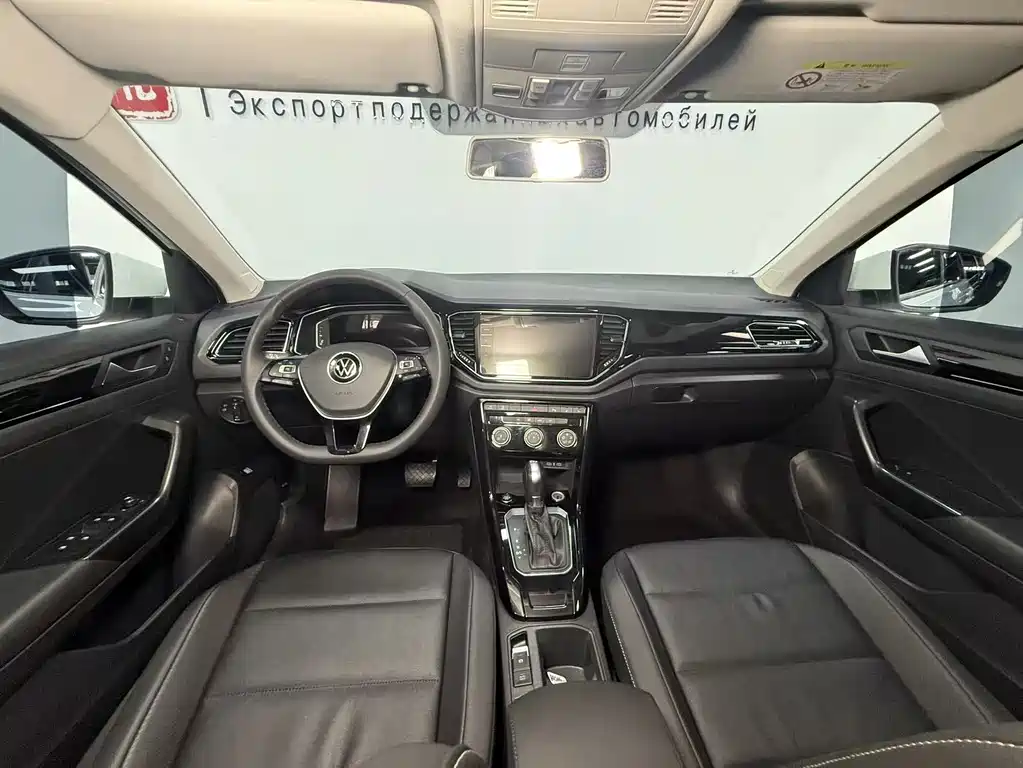 Volkswagen T-Roc 2023 — фото 10