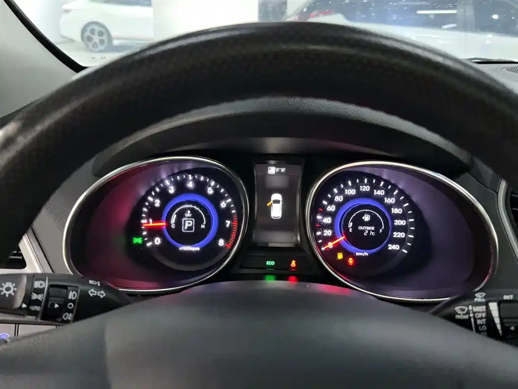 Hyundai Santa Fe 2015 — фото 16