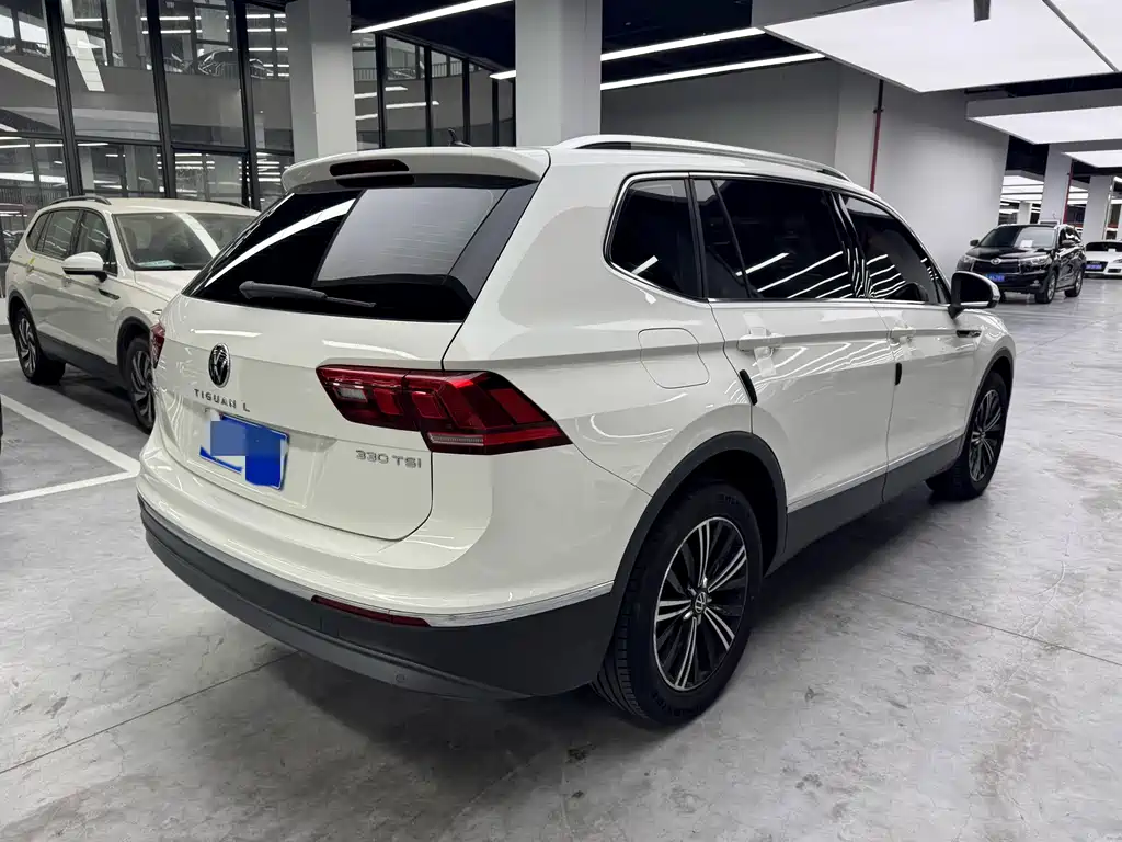 Volkswagen Tiguan L 2021 — фото 13