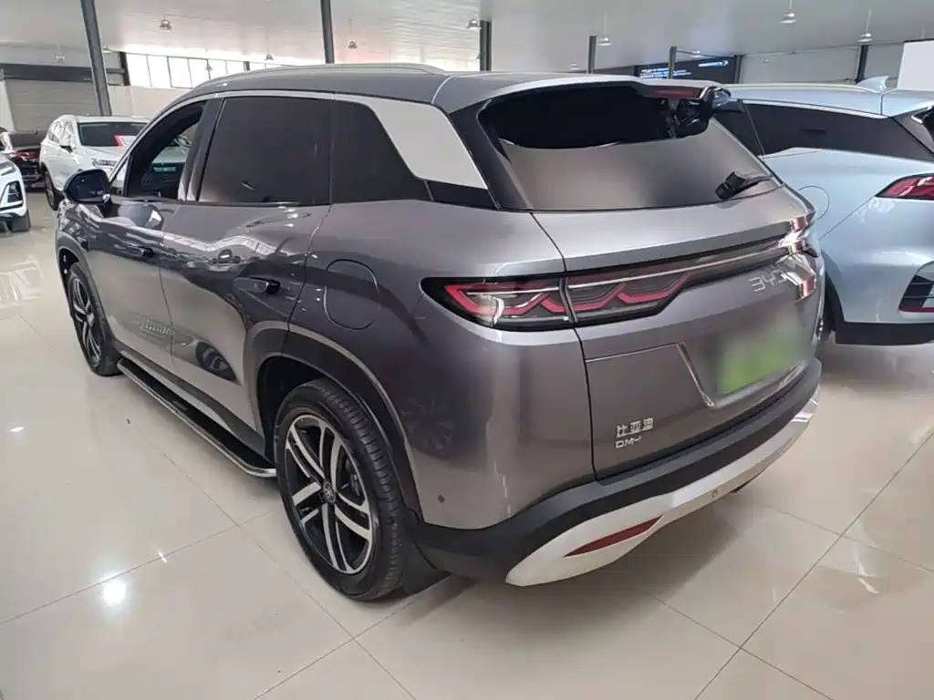 BYD L DM-i 2025 — фото 5