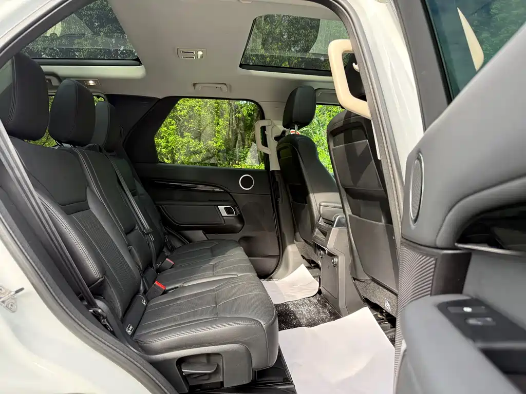 Land Rover Discovery 2019 — фото 22