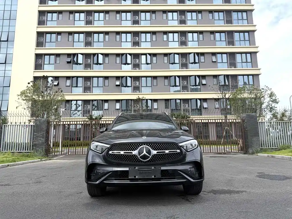 Mercedes-Benz GLC 2023