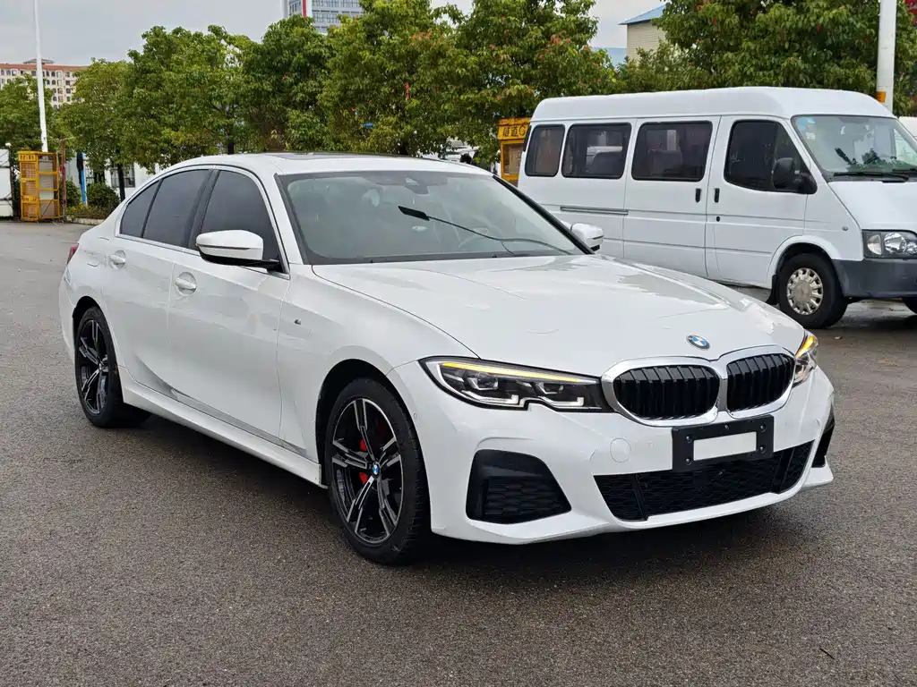 BMW 3 Series 2021