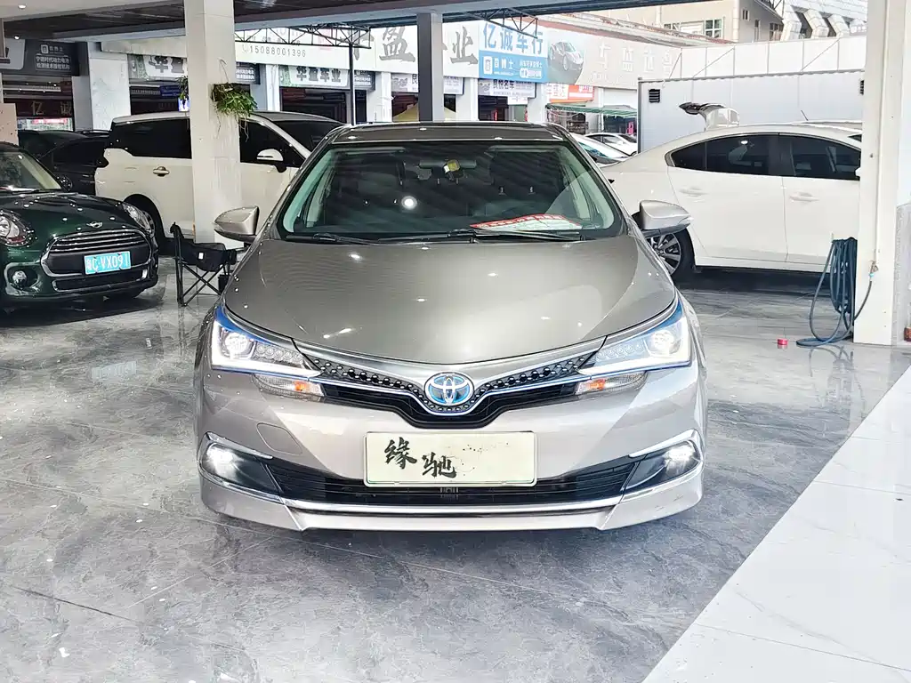 Toyota Corolla Hybrid 2021 — фото 2