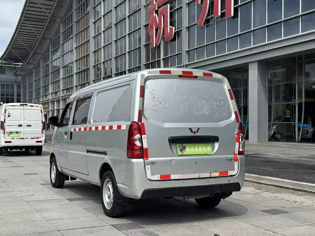 Wuling EV50 2021 — фото 7