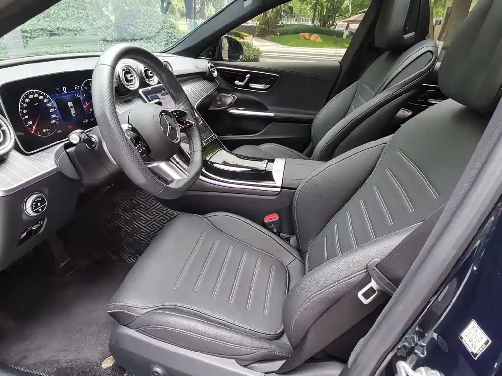 Mercedes-Benz C-Class 2023 — фото 13