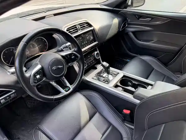 Jaguar XEL 2020