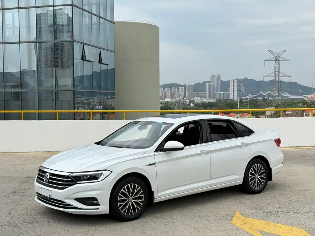 Volkswagen Sagitar 2021