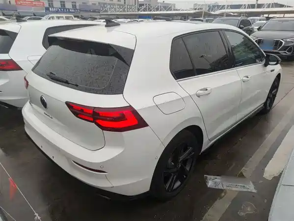 Volkswagen Golf 2023