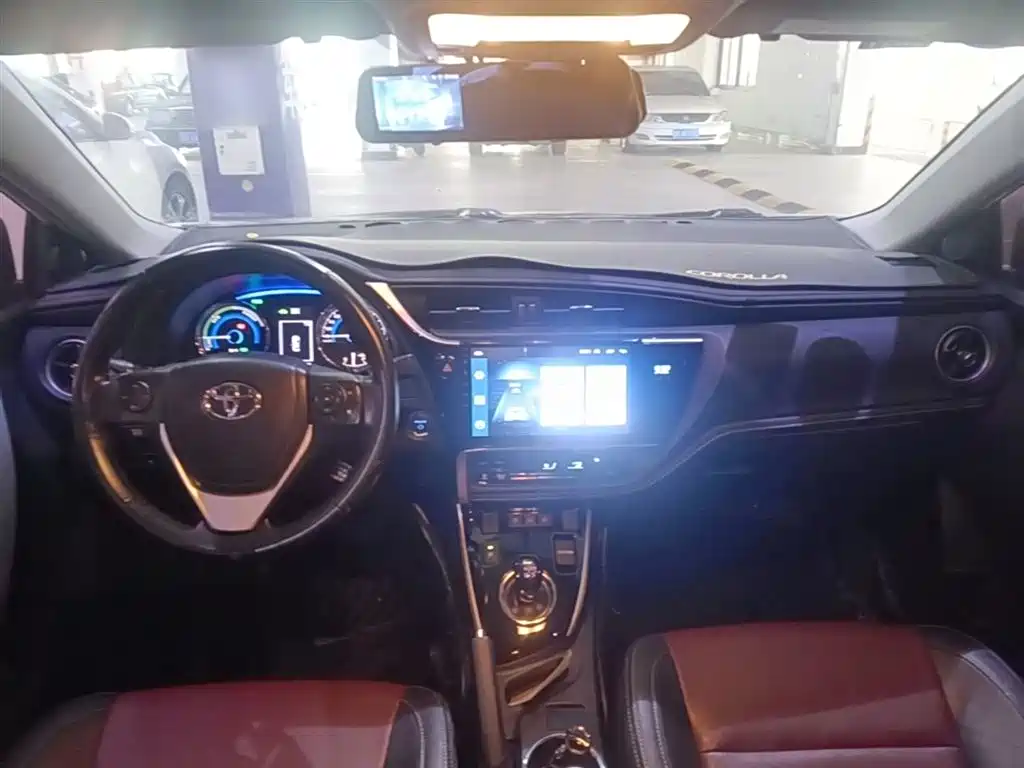 Toyota Corolla 2019 — фото 10