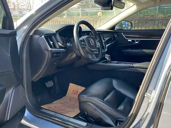 Volvo S90 2018