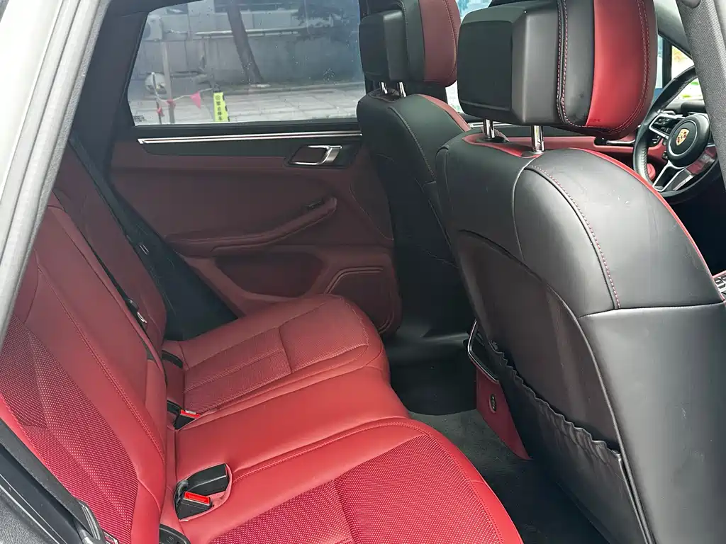 Porsche Macan 2020 — фото 12