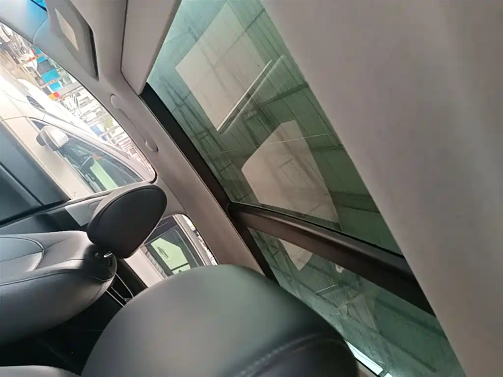 Hyundai Mistra 2015 — фото 18