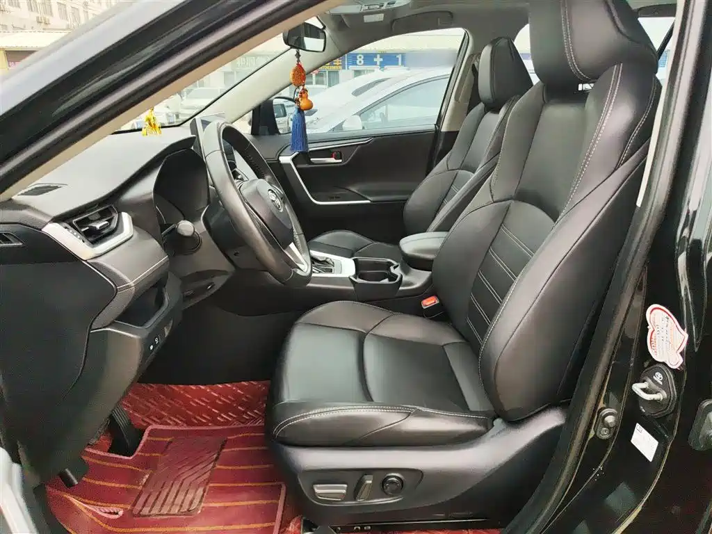 Toyota Wildlander 2023 — фото 11
